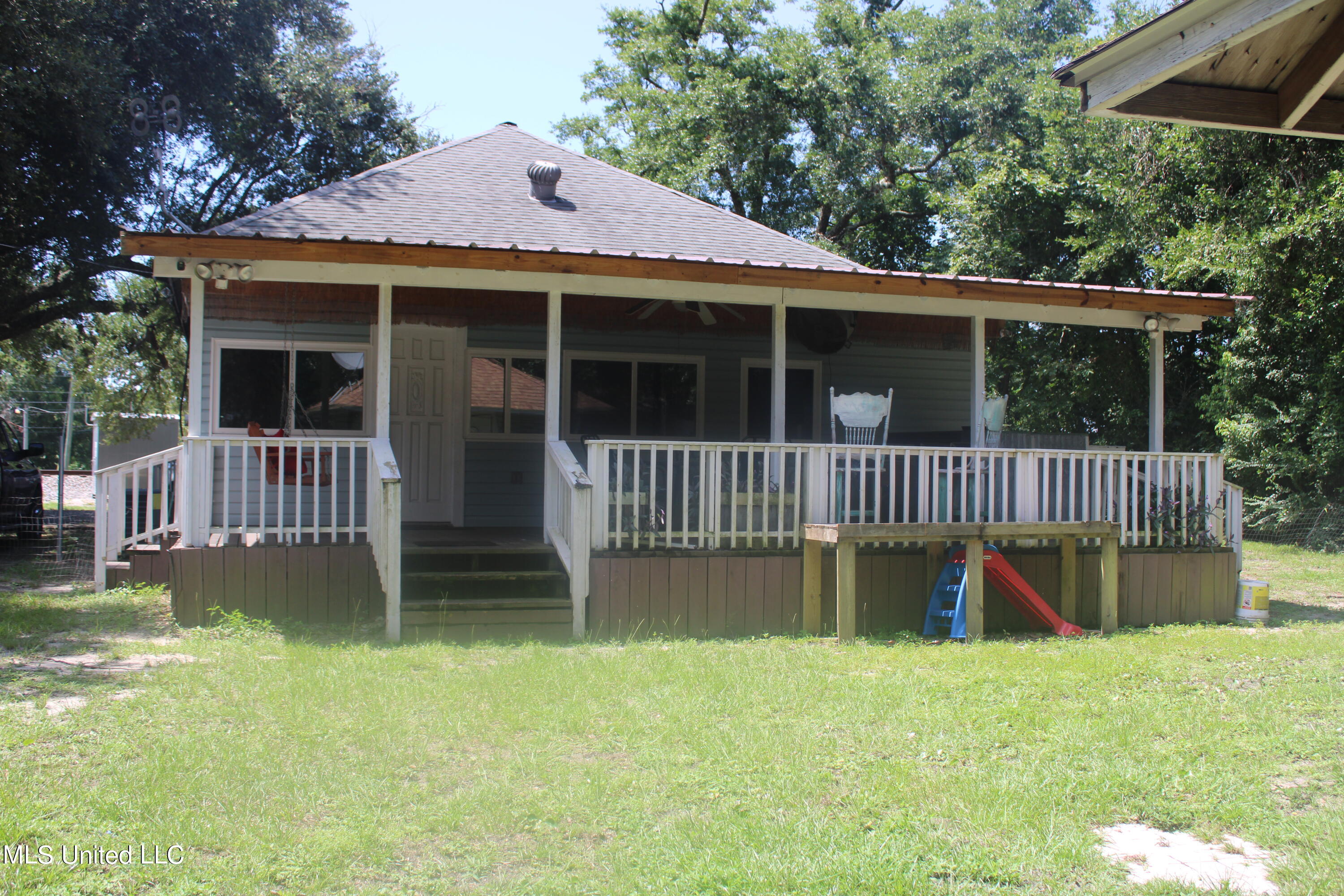 528 Perry Place Gulfport, MS 39507 - Photo 46 of 49 IMG_0304