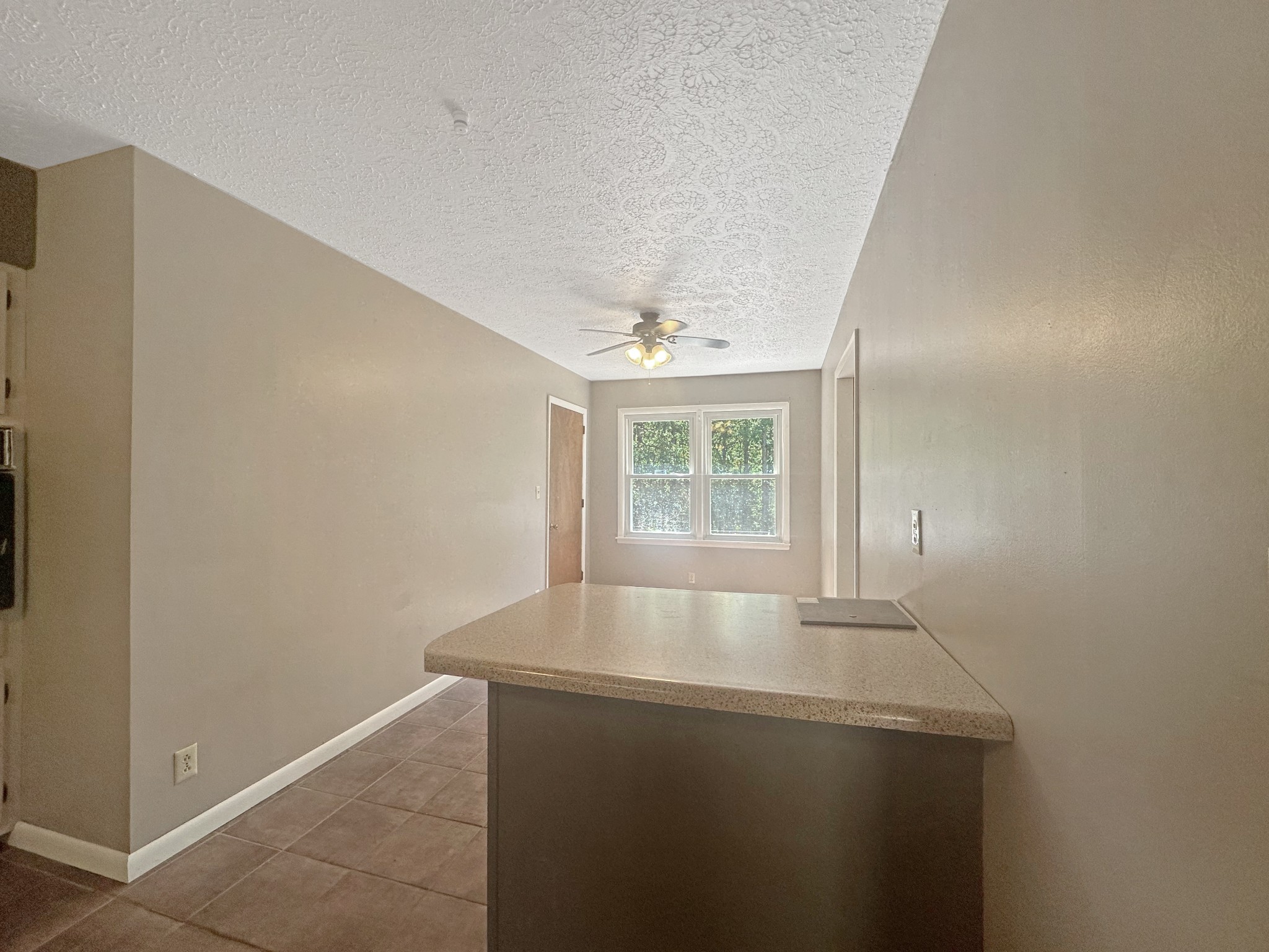 4939 Highway 49 Tennessee Ridge, TN 37178 - Photo 25 of 40 This breakfast nook area is a great flex space.