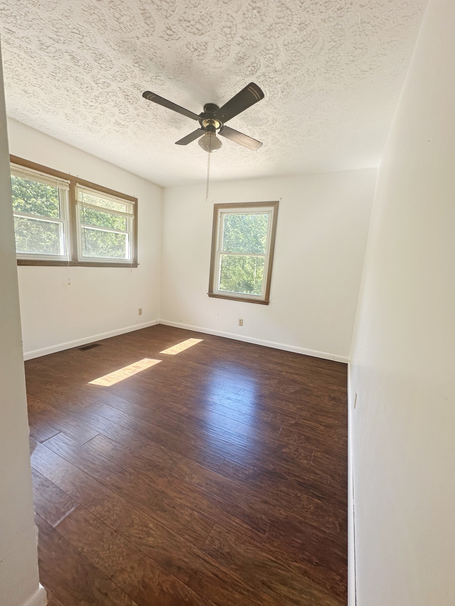 4939 Highway 49 Tennessee Ridge, TN 37178 - Photo 30 of 40 Bedroom 2 on the main floor.