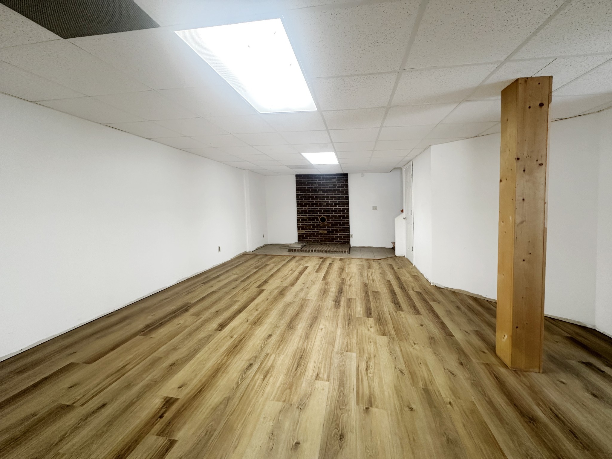 4939 Highway 49 Tennessee Ridge, TN 37178 - Photo 34 of 40 This large space is great for entertaining!