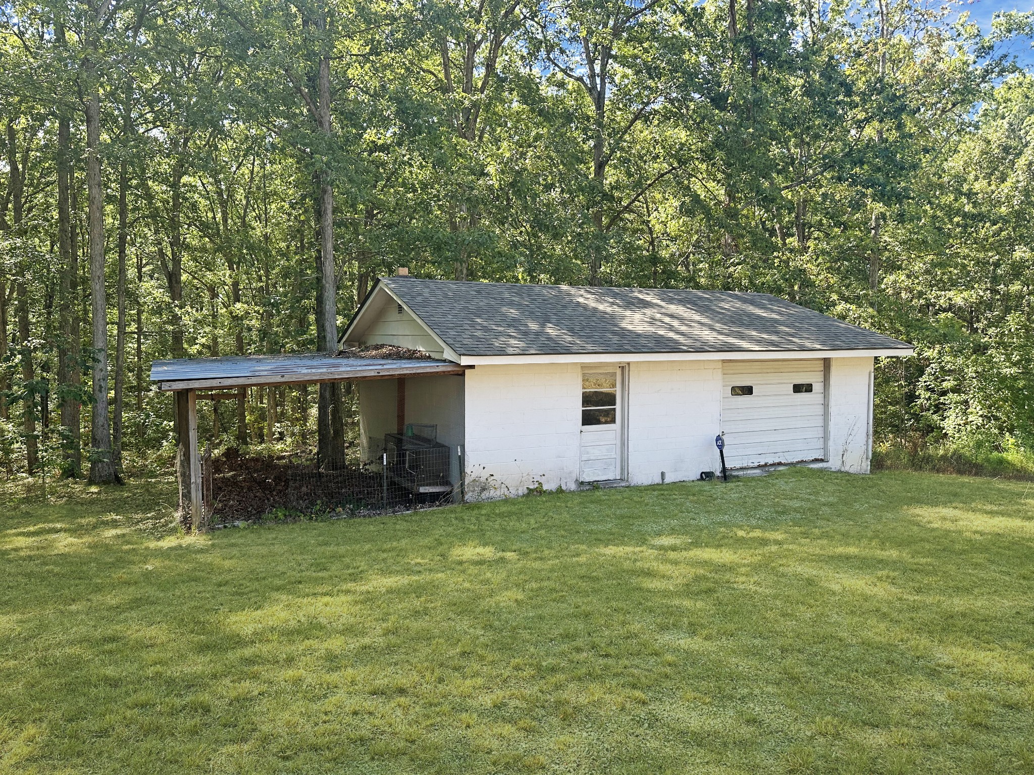 4939 Highway 49 Tennessee Ridge, TN 37178 - Photo 10 of 40 The detached garage/workshop just behind the home.