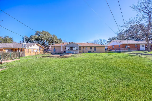 $235,000 | 1404 Woodson Lane, Brenham, TX 77833