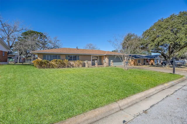 $235,000 | 1404 Woodson Lane, Brenham, TX 77833