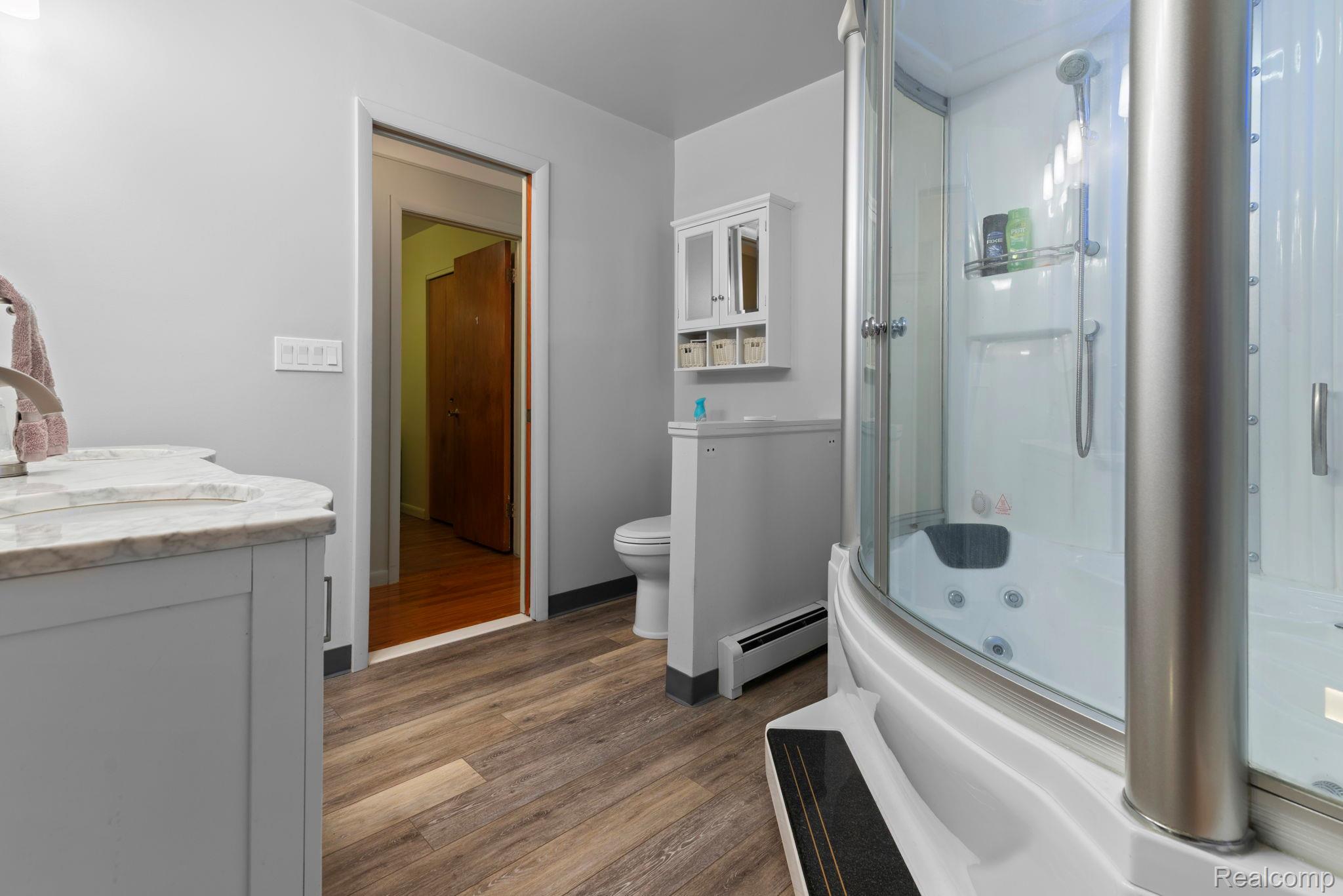 9971 Merriman Road Livonia, MI 48150 - Photo 29 of 40 29-web-or-mls-DSC_3226.jpg