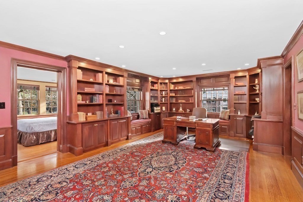 17 Old England Road Newton, MA 02467 - Photo 15 of 32