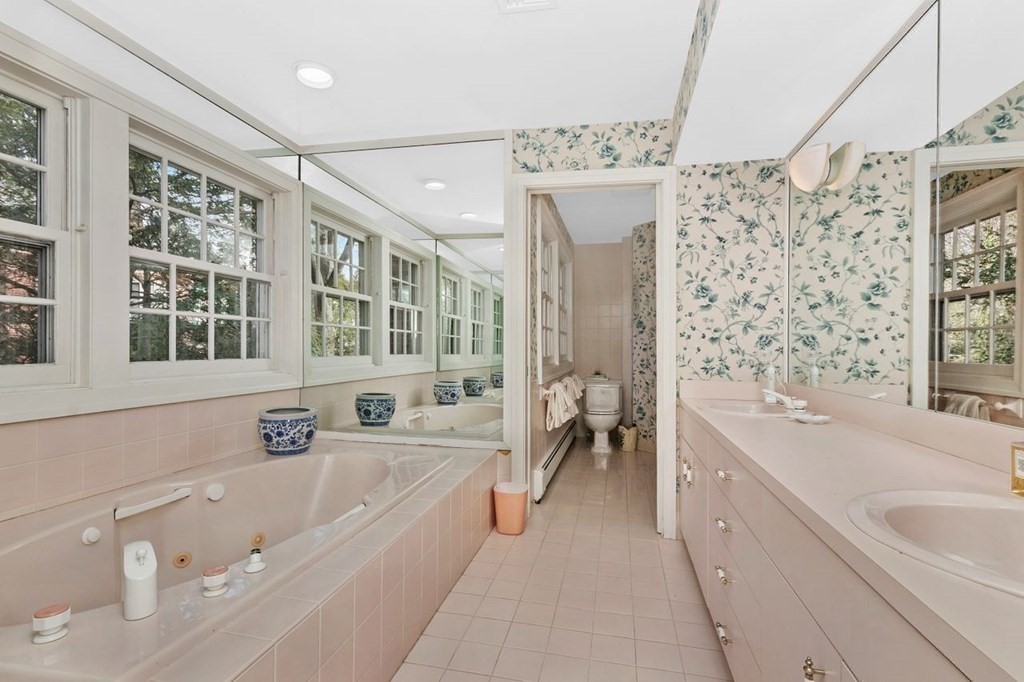 17 Old England Road Newton, MA 02467 - Photo 23 of 32