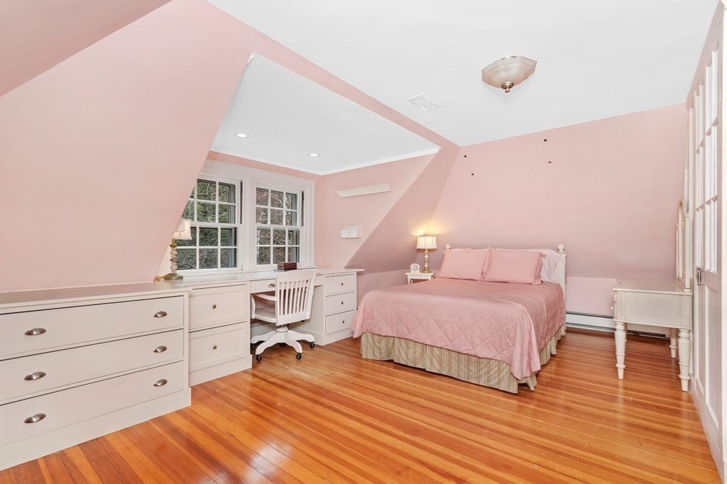 17 Old England Road Newton, MA 02467 - Photo 25 of 32