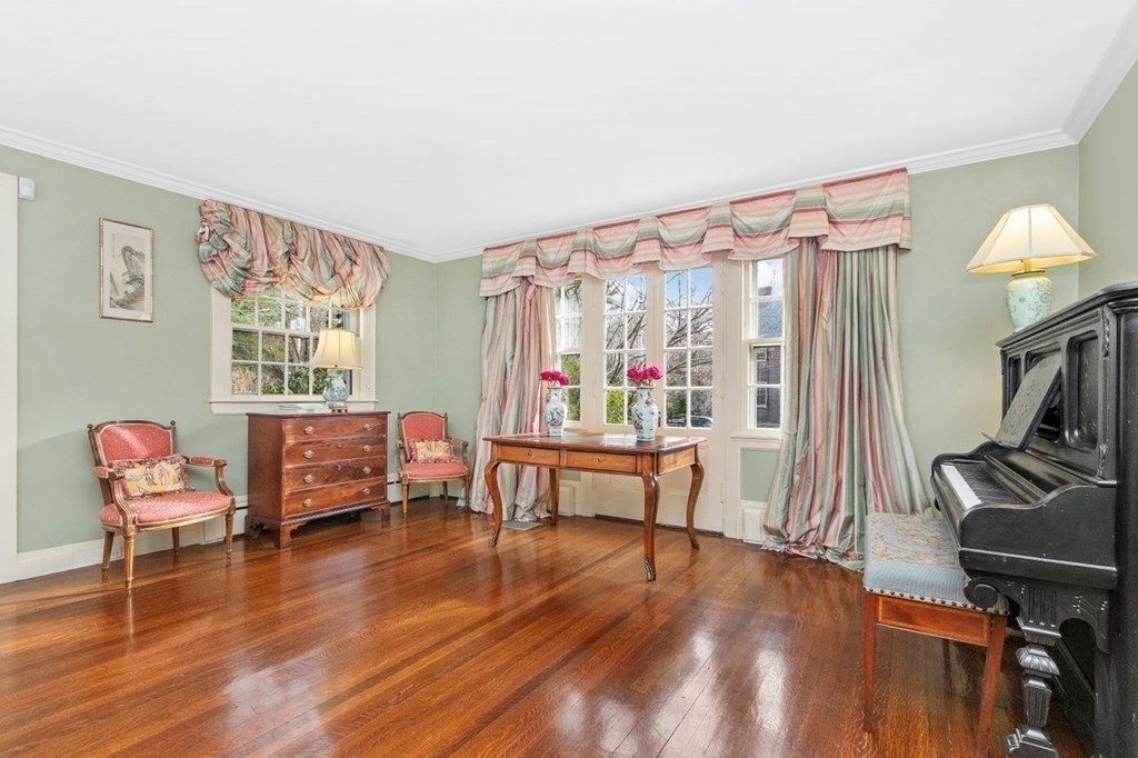 17 Old England Road Newton, MA 02467 - Photo 6 of 32