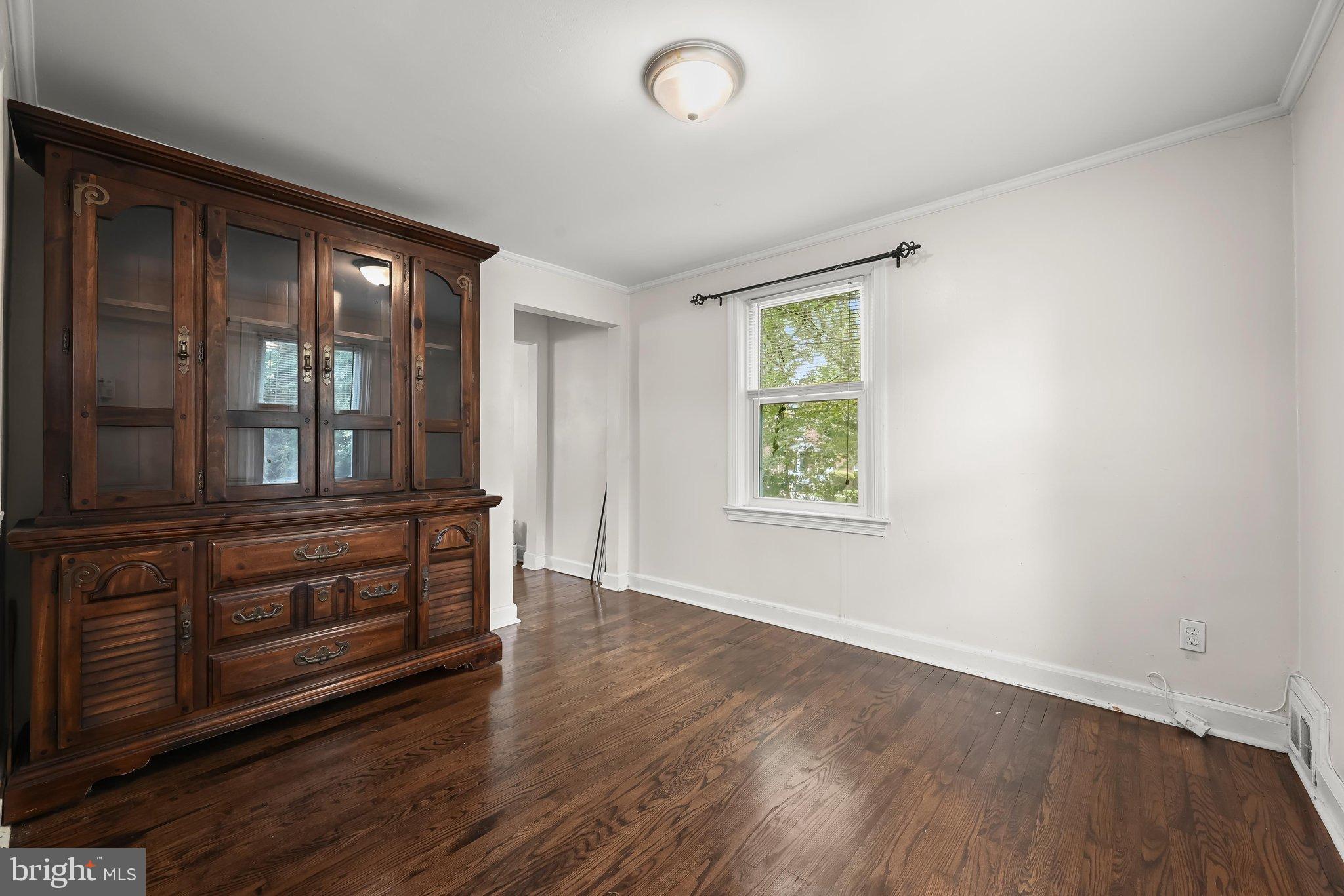 5104 Sunset Road Baltimore, MD 21215 - Photo 7 of 32 Dining Room