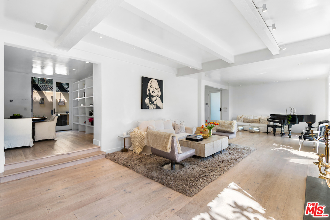 9329 Doheny Road Beverly Hills, CA 90210 - Photo 8 of 44
