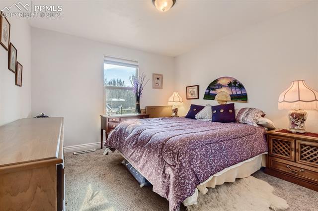 4334 Ridgeglen Road Colorado Springs, CO 80918 - Photo 15 of 28