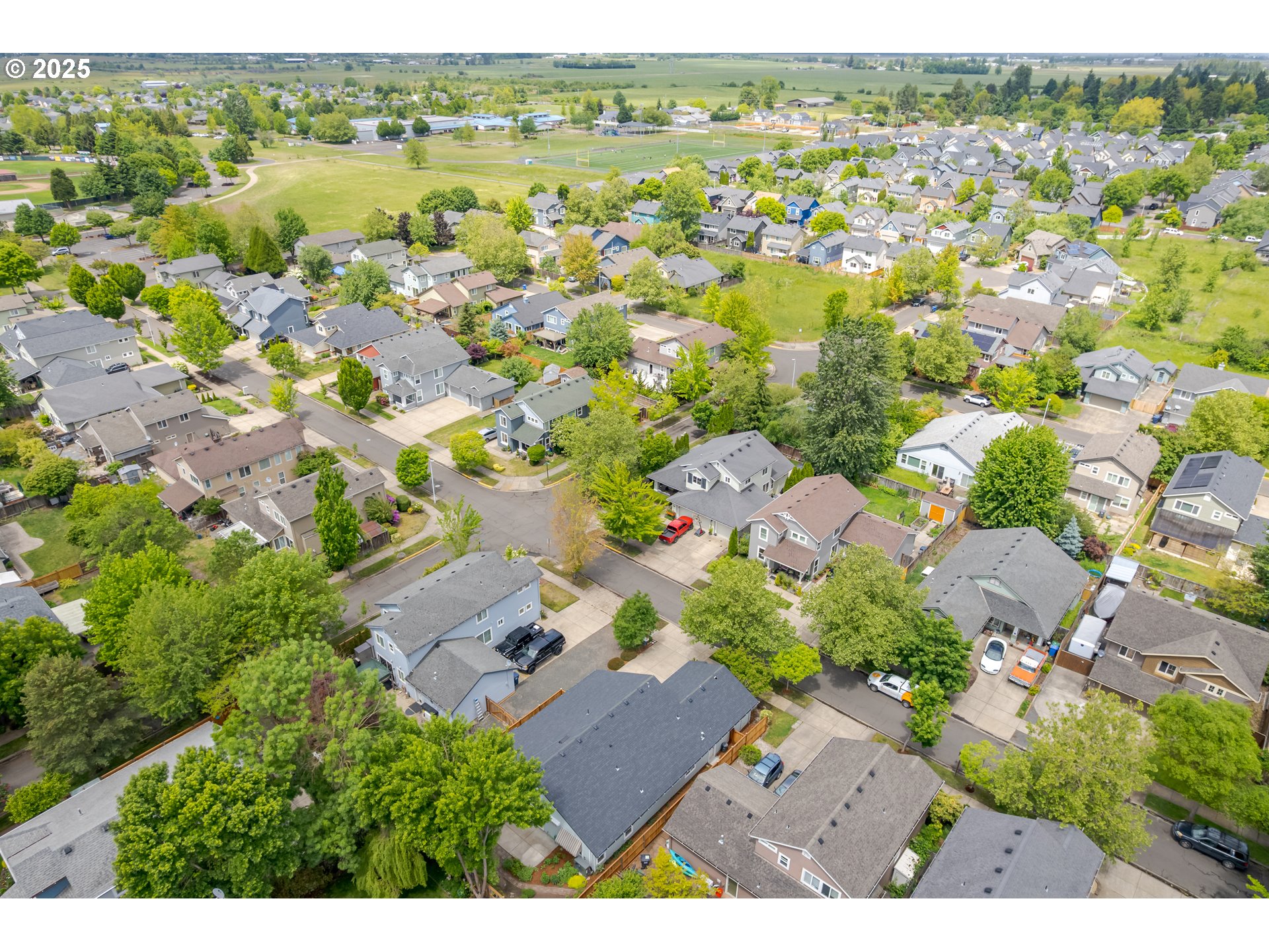 5470 Jeffrey Way Eugene, OR 97402 - Photo 47 of 48 an aerial view of multiple house