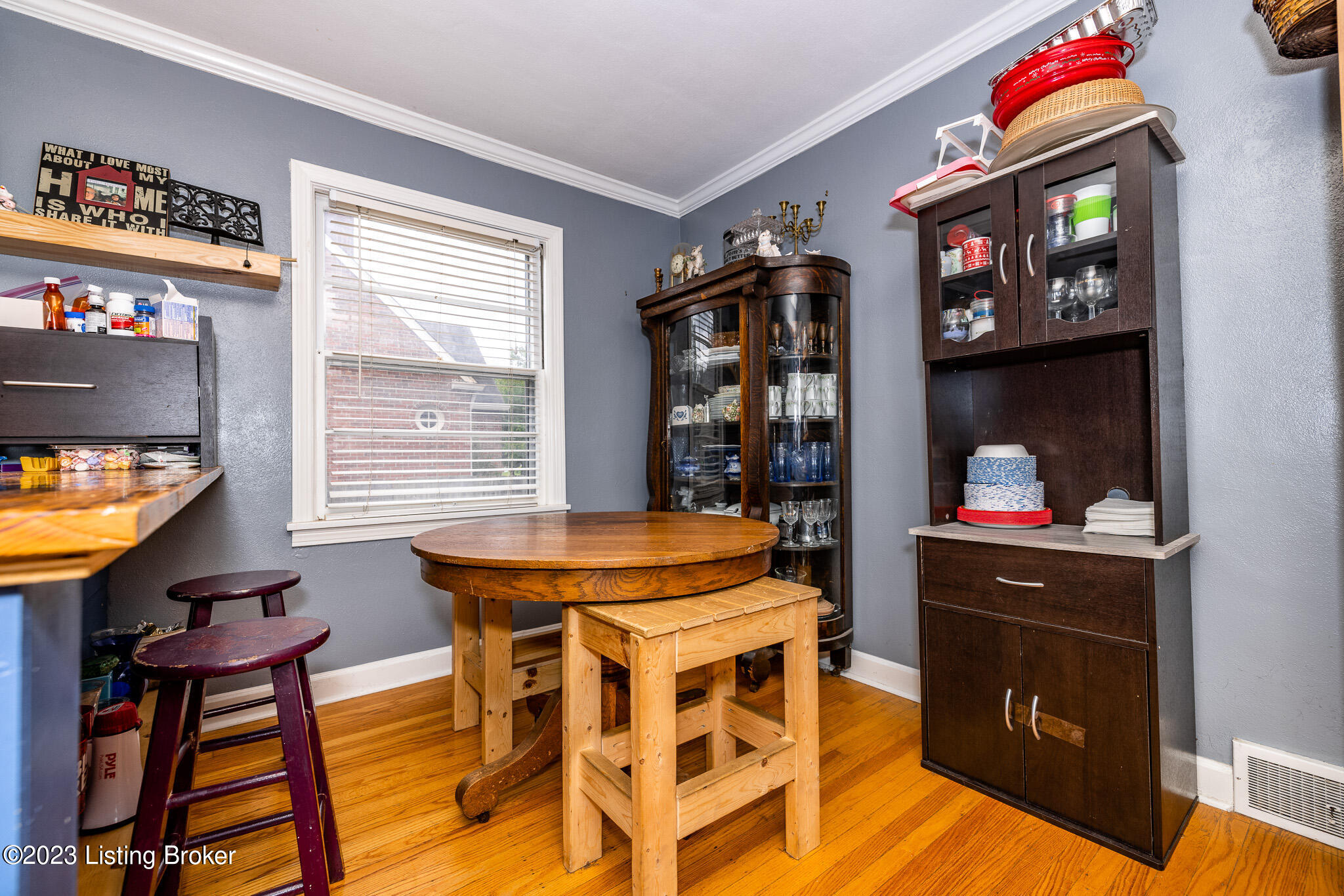 225 Ridgeway Avenue Louisville, KY 40207 - Photo 9 of 25 BO0A3899