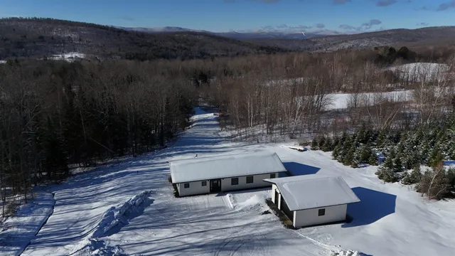$529,000 | 219 Emzaga Drive, Williamstown, VT 05679