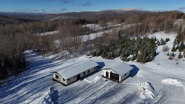 $529,000 | 219 Emzaga Drive, Williamstown, VT 05679