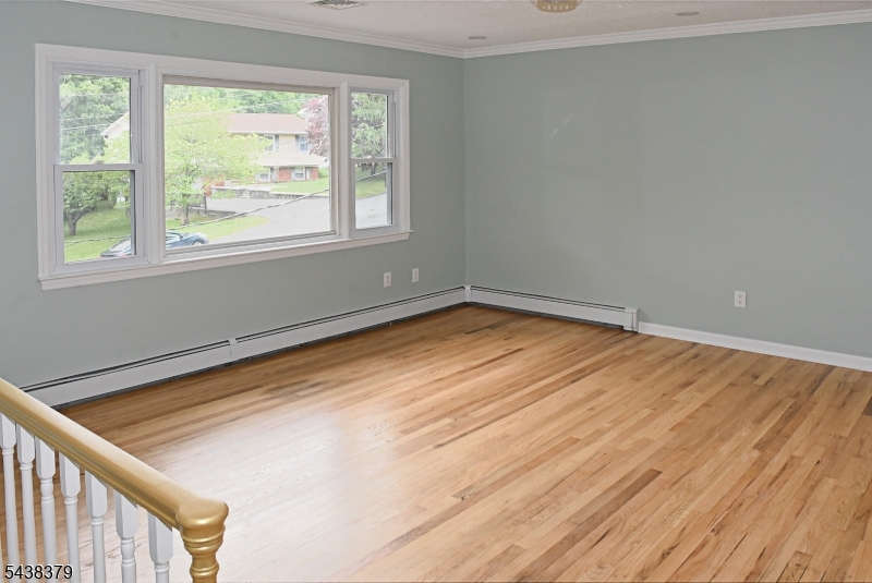 504 Edith Road Landing, NJ 07850 - Photo 8 of 28