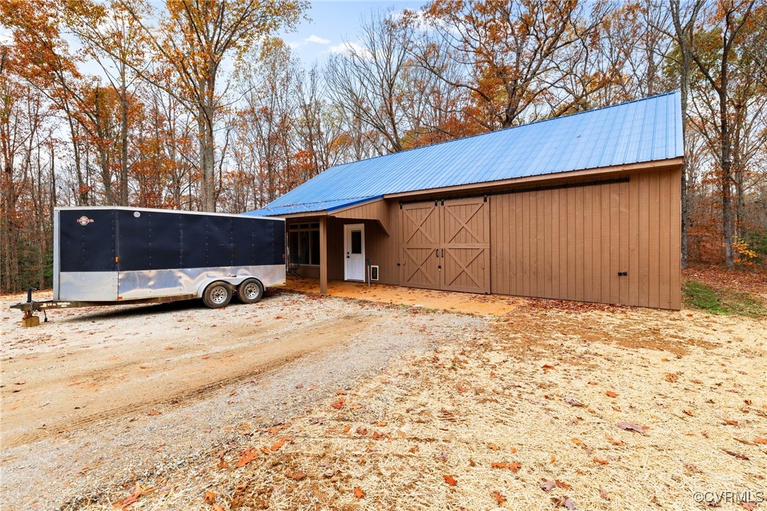 3798 Riddles Bridge Road Goochland, VA 23063 - Photo 29 of 31 a backyard of a house