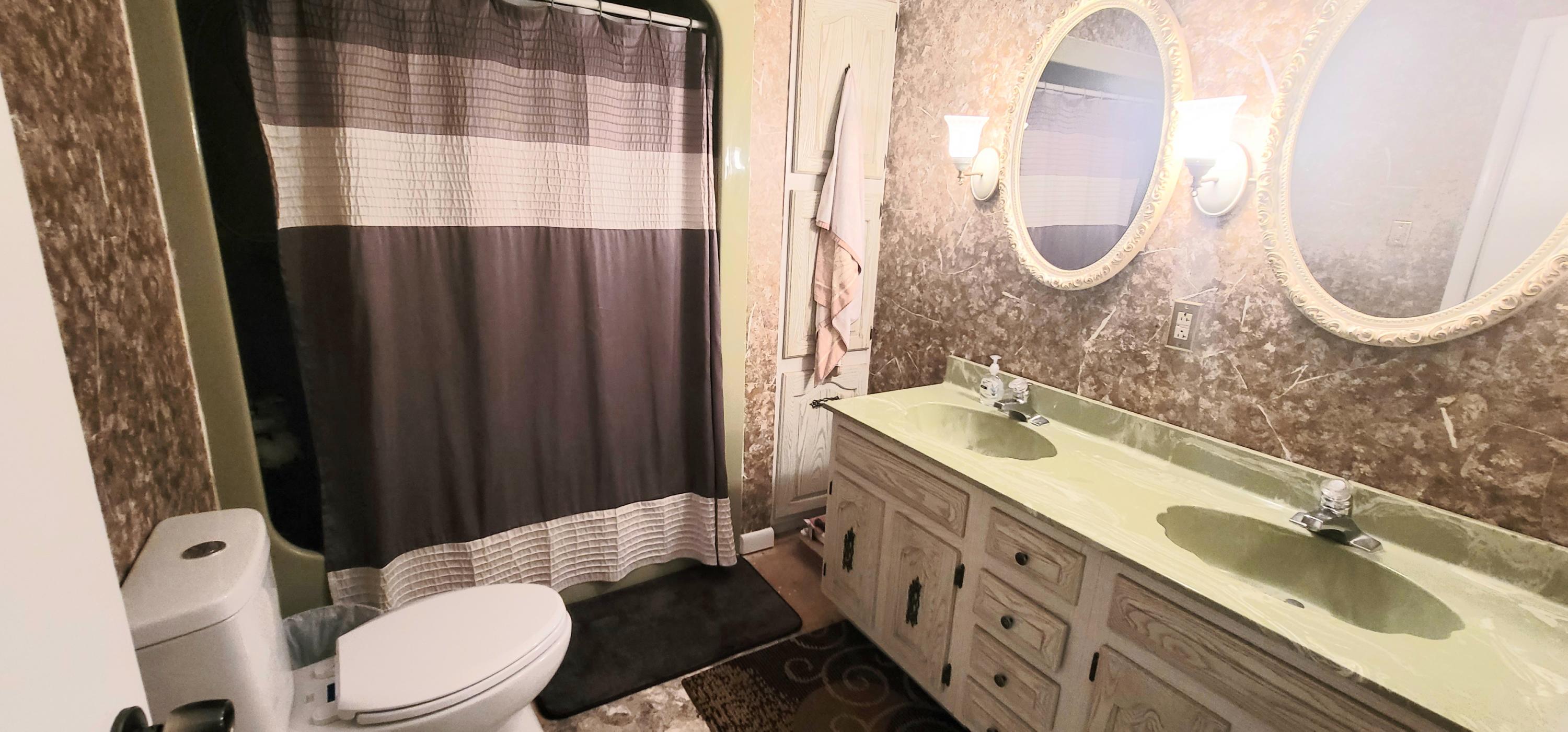 8110 Barbourville Road London, KY 40744 - Photo 15 of 24 Bathroom