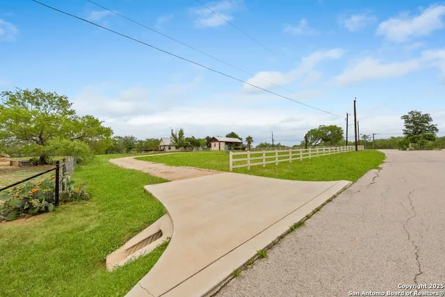 $479,900 | 14830 Farm To Market 1346, St. Hedwig, TX 78152