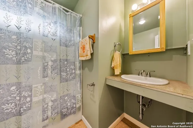 $479,900 | 14830 Farm To Market 1346, St. Hedwig, TX 78152