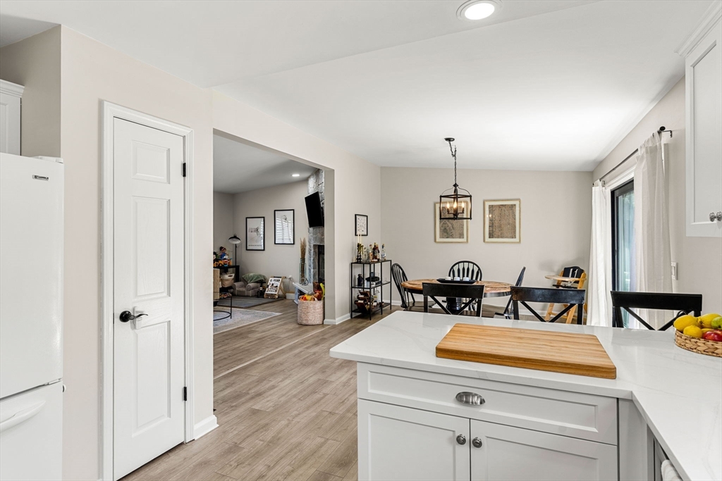 38 Sandra Road Peabody, MA 01960 - Photo 18 of 40 Gallery Image 18