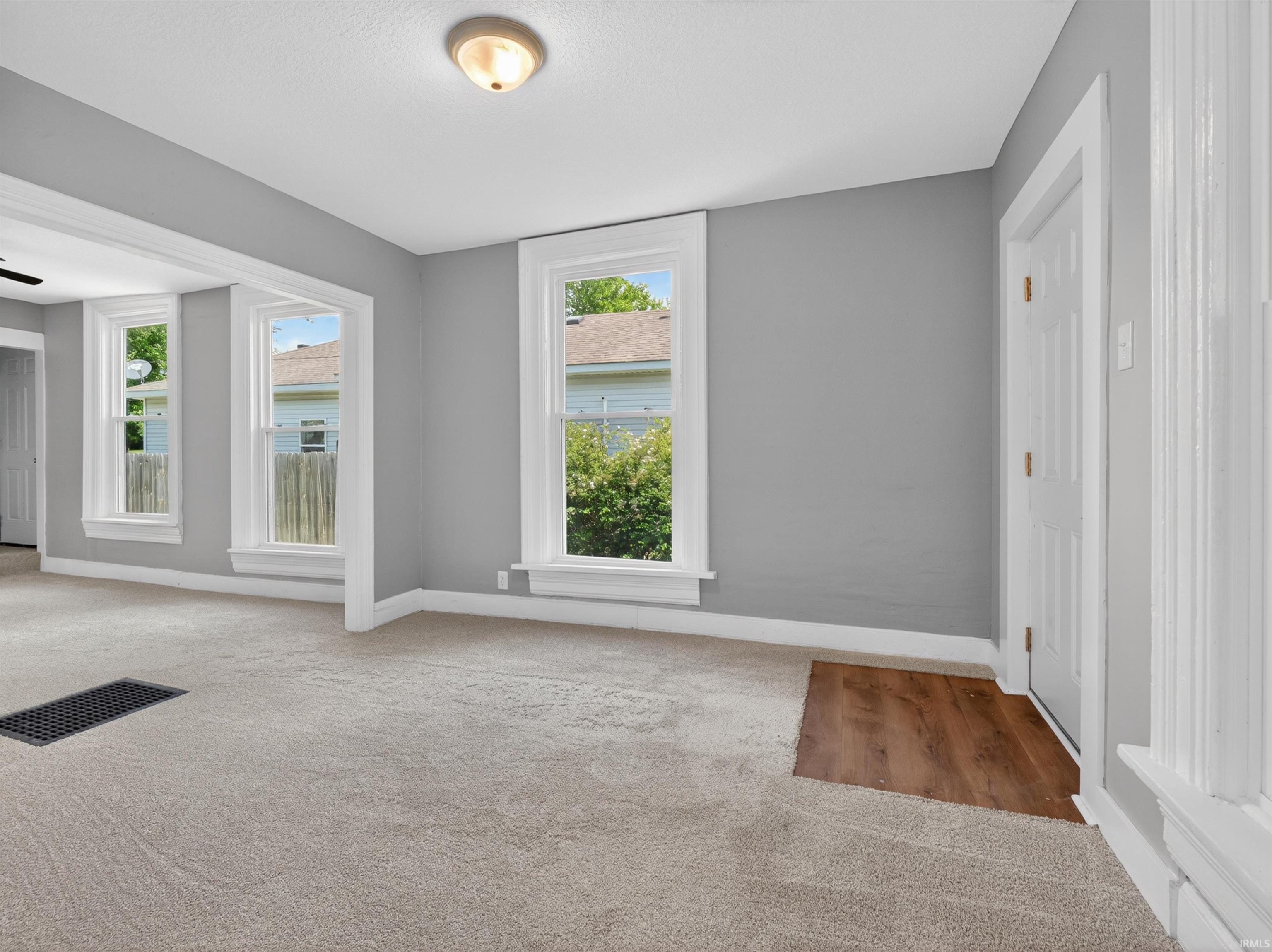 1608 Sinclair Street Fort Wayne, IN 46808 - Photo 2 of 27