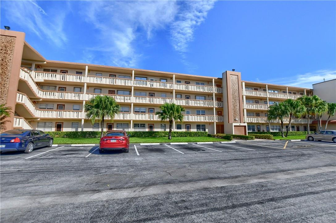 3016 Newcastle A, Unit A Boca Raton, FL 33434 - Photo 4 of 63 Photo 4