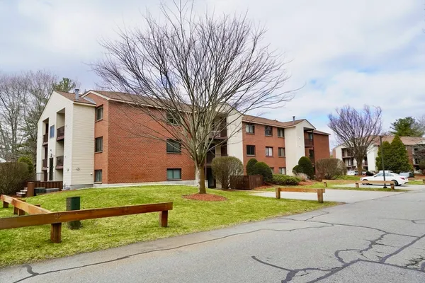 $340,000 | 189 Littleton Road, Unit 19, Chelmsford, MA 01824