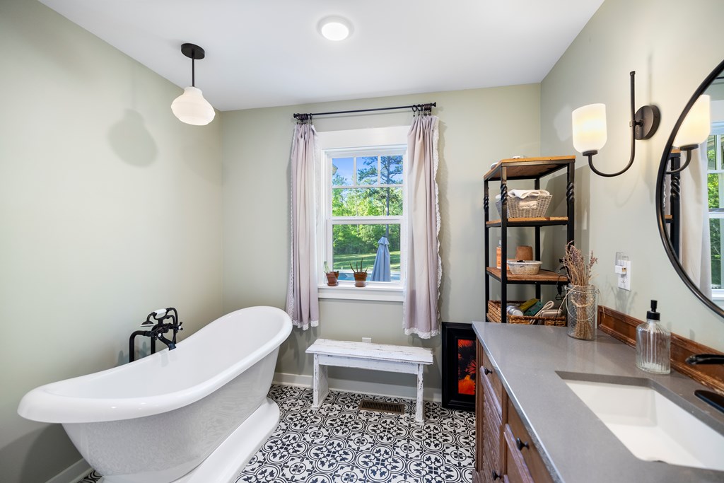 115 Johns Creek Road Hodges, SC 29653 - Photo 31 of 49 Gallery Image 31