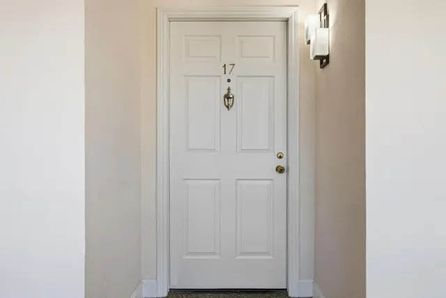 $1,225,000 | 793 Elm Street, Unit 17, San Carlos, CA 94070