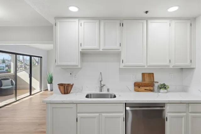 $1,225,000 | 793 Elm Street, Unit 17, San Carlos, CA 94070