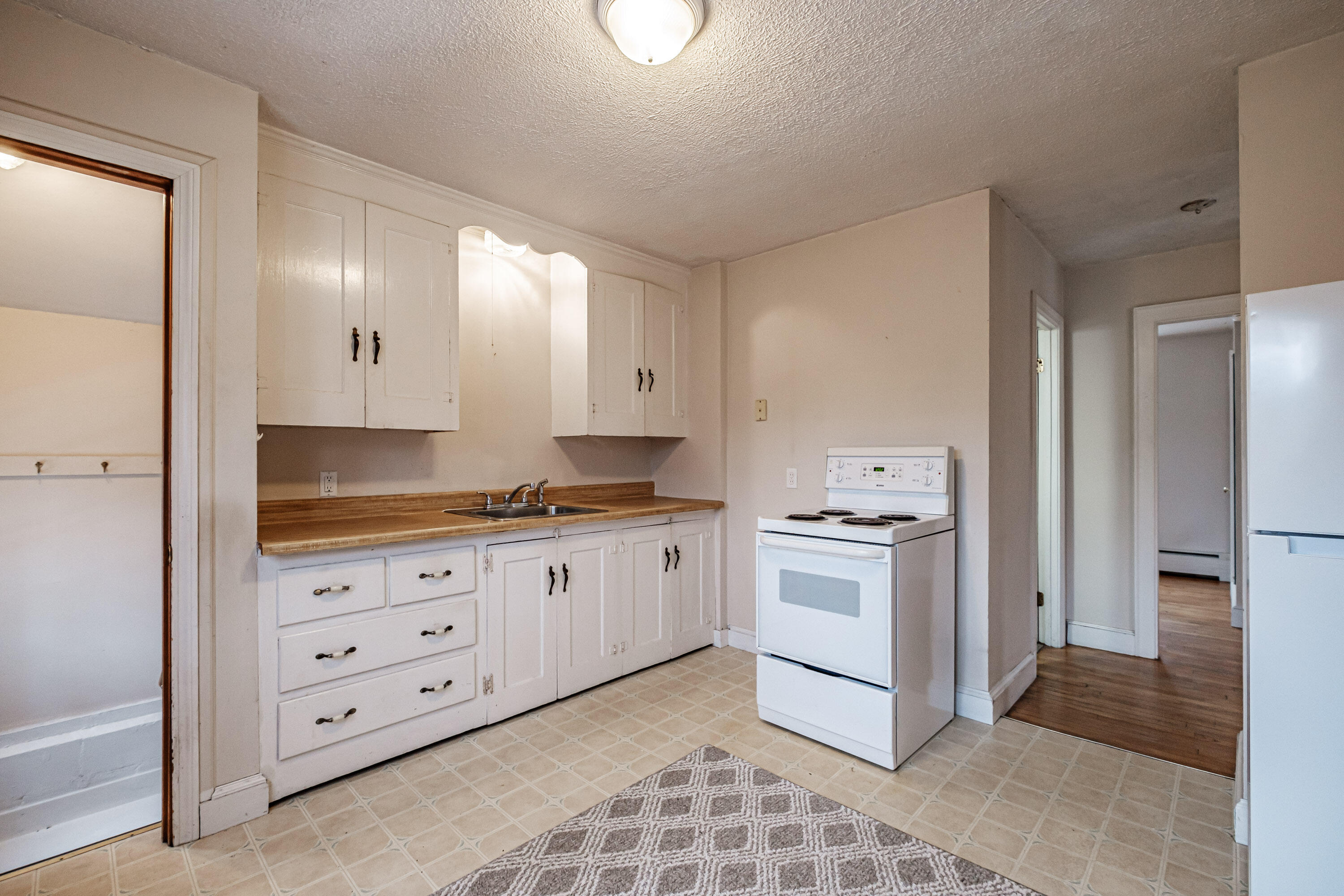 90 Bonnybriar Road South Portland, ME 04106 - Photo 7 of 34 20241209gp-61013