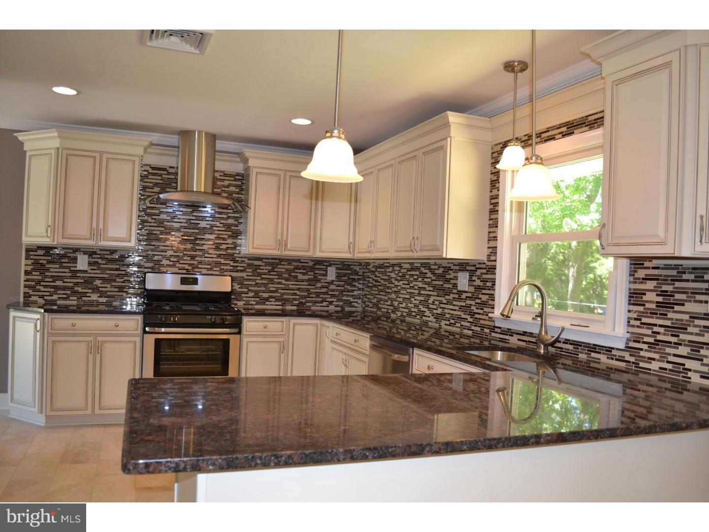 26 Ridgeview Avenue Berlin, NJ 08009 - Photo 3 of 25