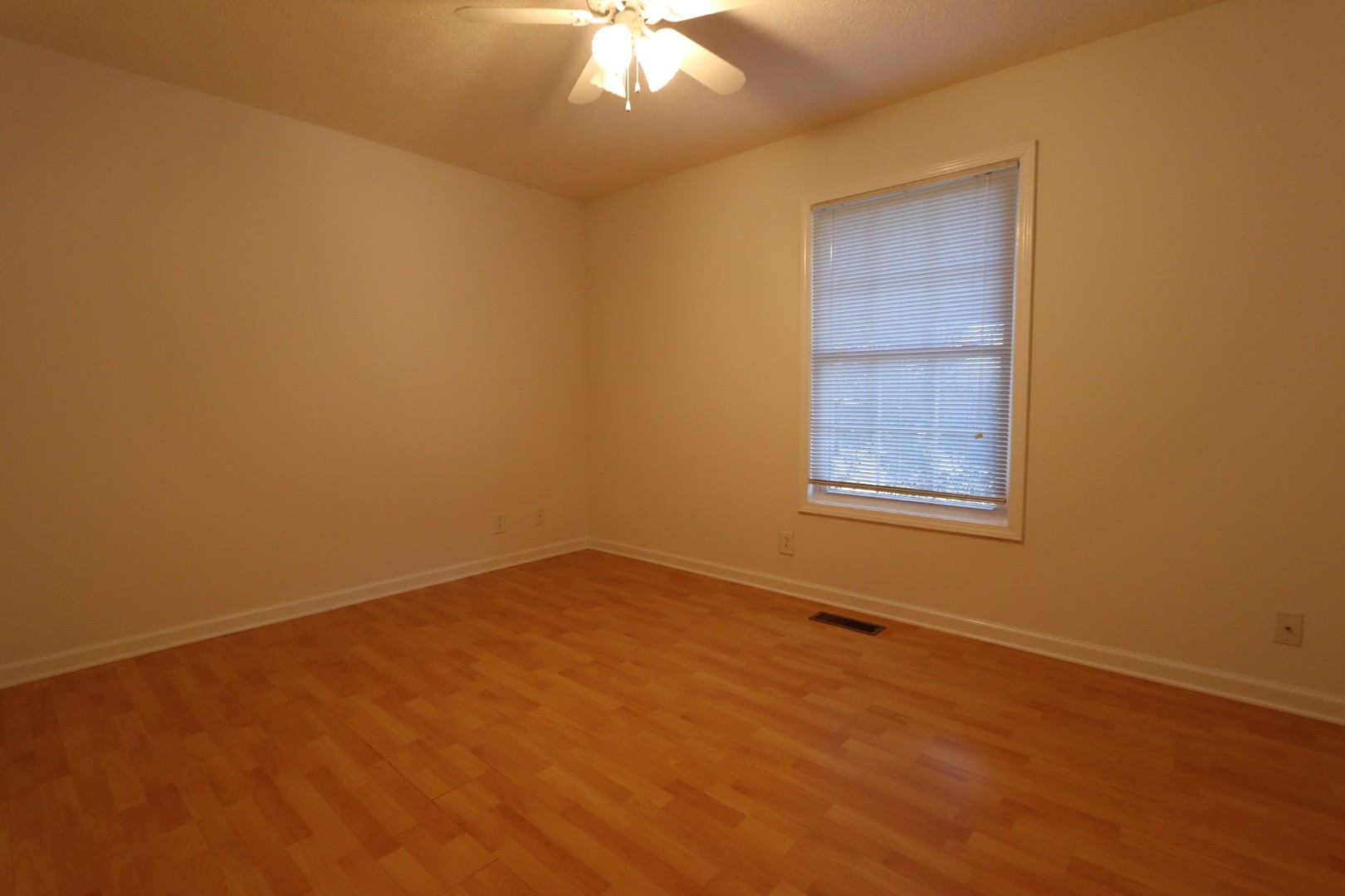 1462 Lock B Road South Clarksville, TN 37040 - Photo 13 of 25 an empty room with a window