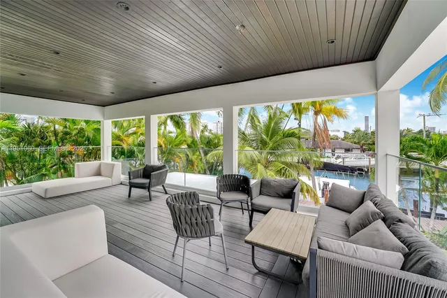 $47,900 | 431 Layne Boulevard, Hallandale Beach, FL 33009