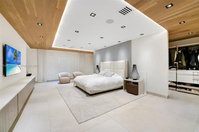 $47,900 | 431 Layne Boulevard, Hallandale Beach, FL 33009