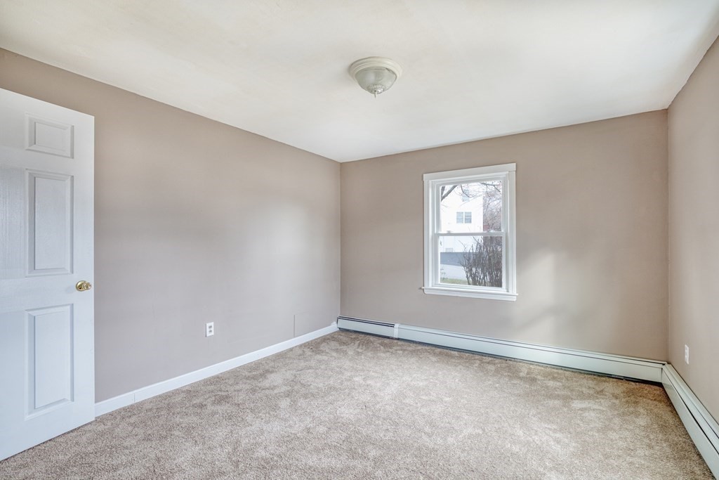 7 Erlin Road Chelmsford, MA 01824 - Photo 13 of 27