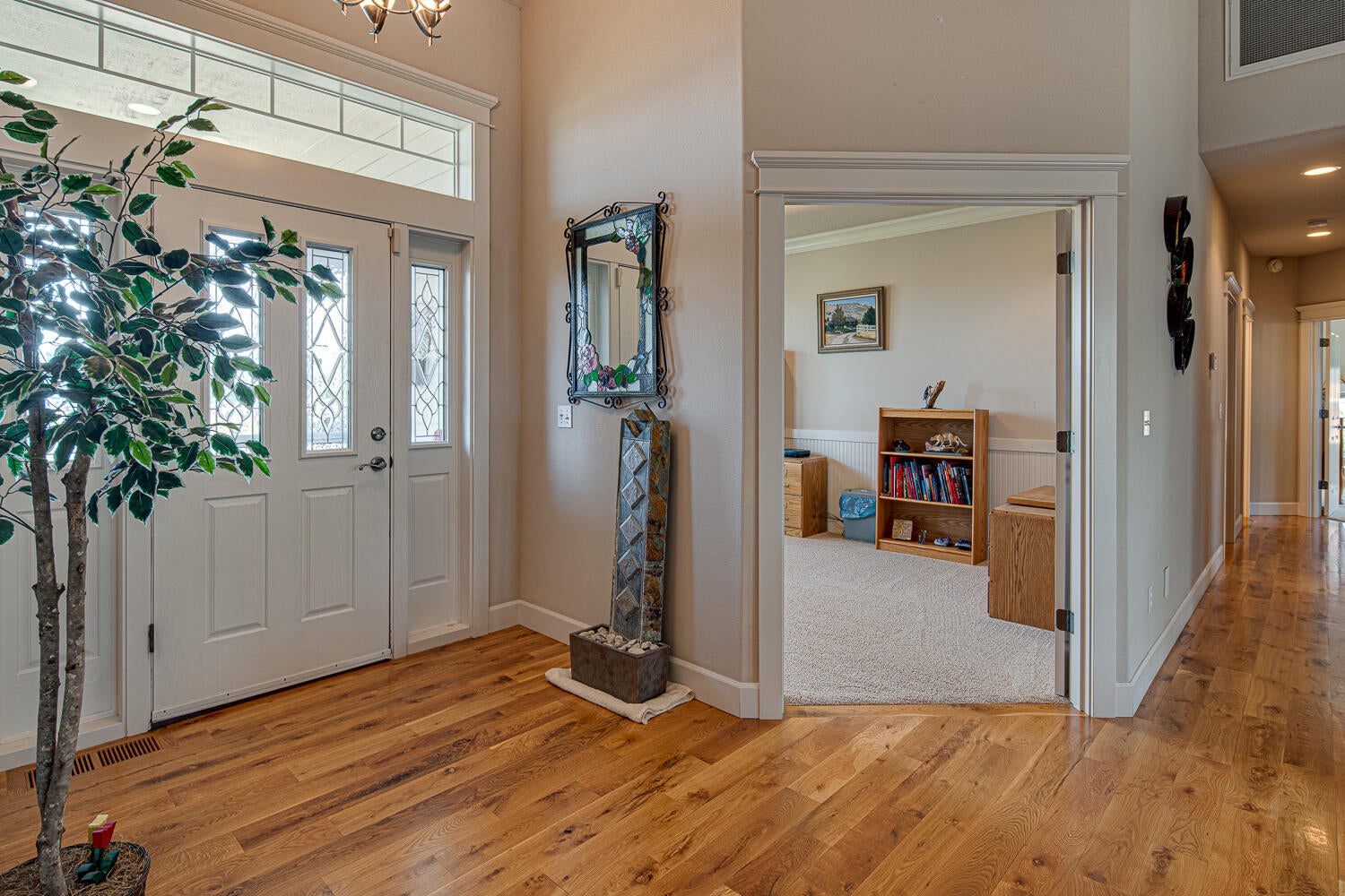 3956 Southwest Timber Avenue Redmond, OR 97756 - Photo 10 of 54 Den/office right off entry.