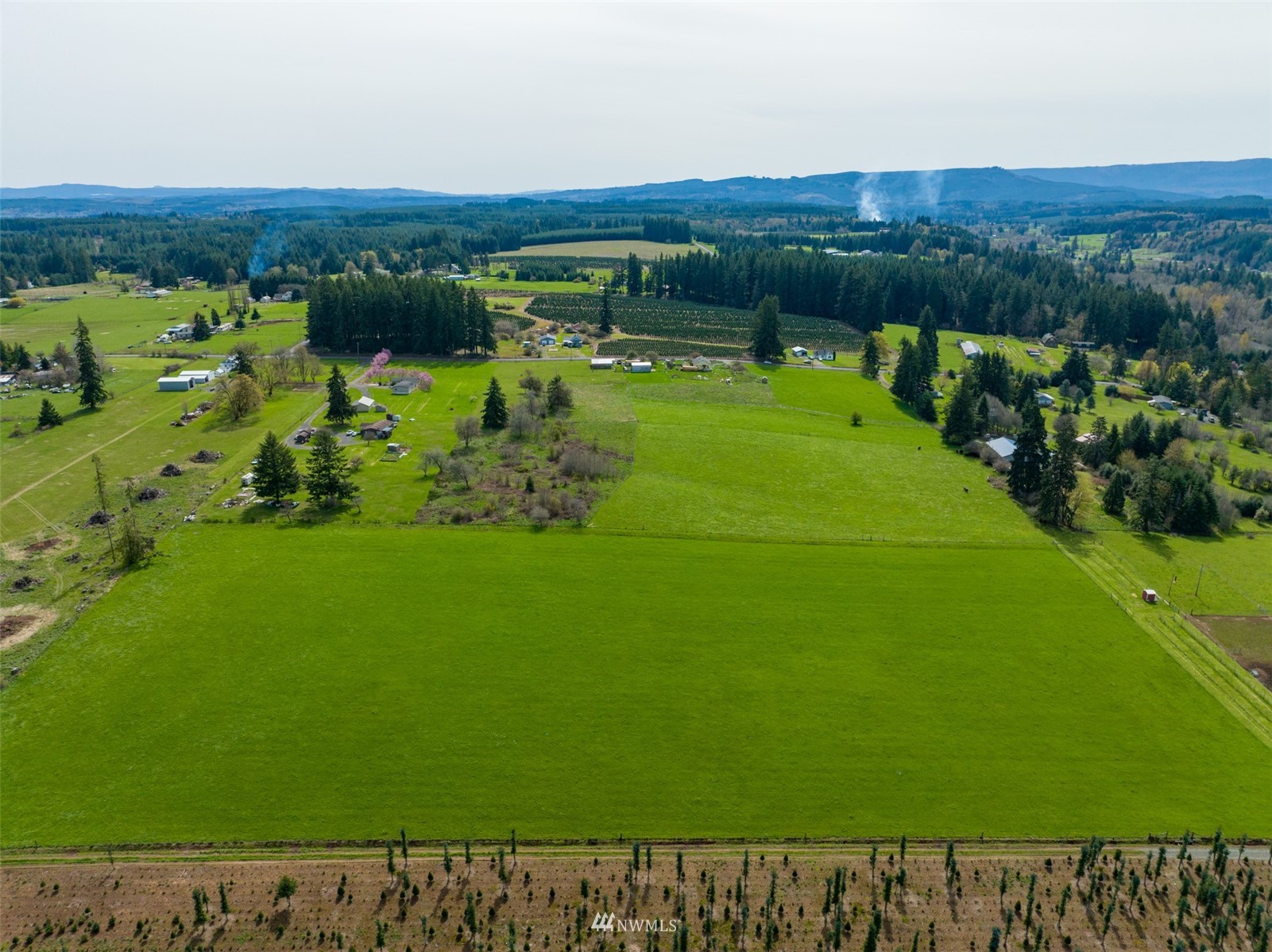 -xxx Ferrier Road Winlock, WA 98596 - Photo 1 of 18 a view of a golf course with parking space