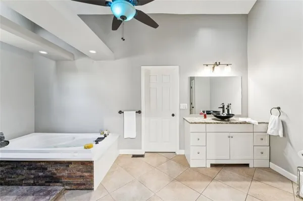 $525,000 | 11101 Northwest 55th Street, Kansas City, MO 64152