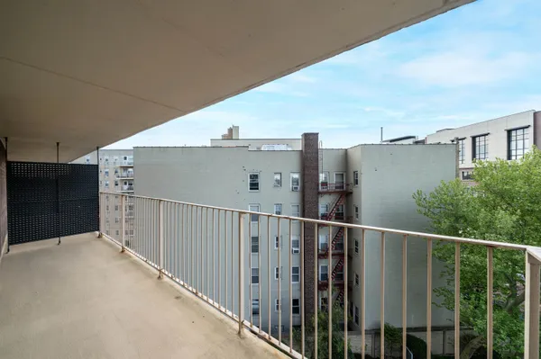$2,000 | 6040 Boulevard East, Unit 5M, West New York, NJ 07093