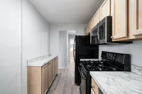 $2,000 | 6040 Boulevard East, Unit 5M, West New York, NJ 07093