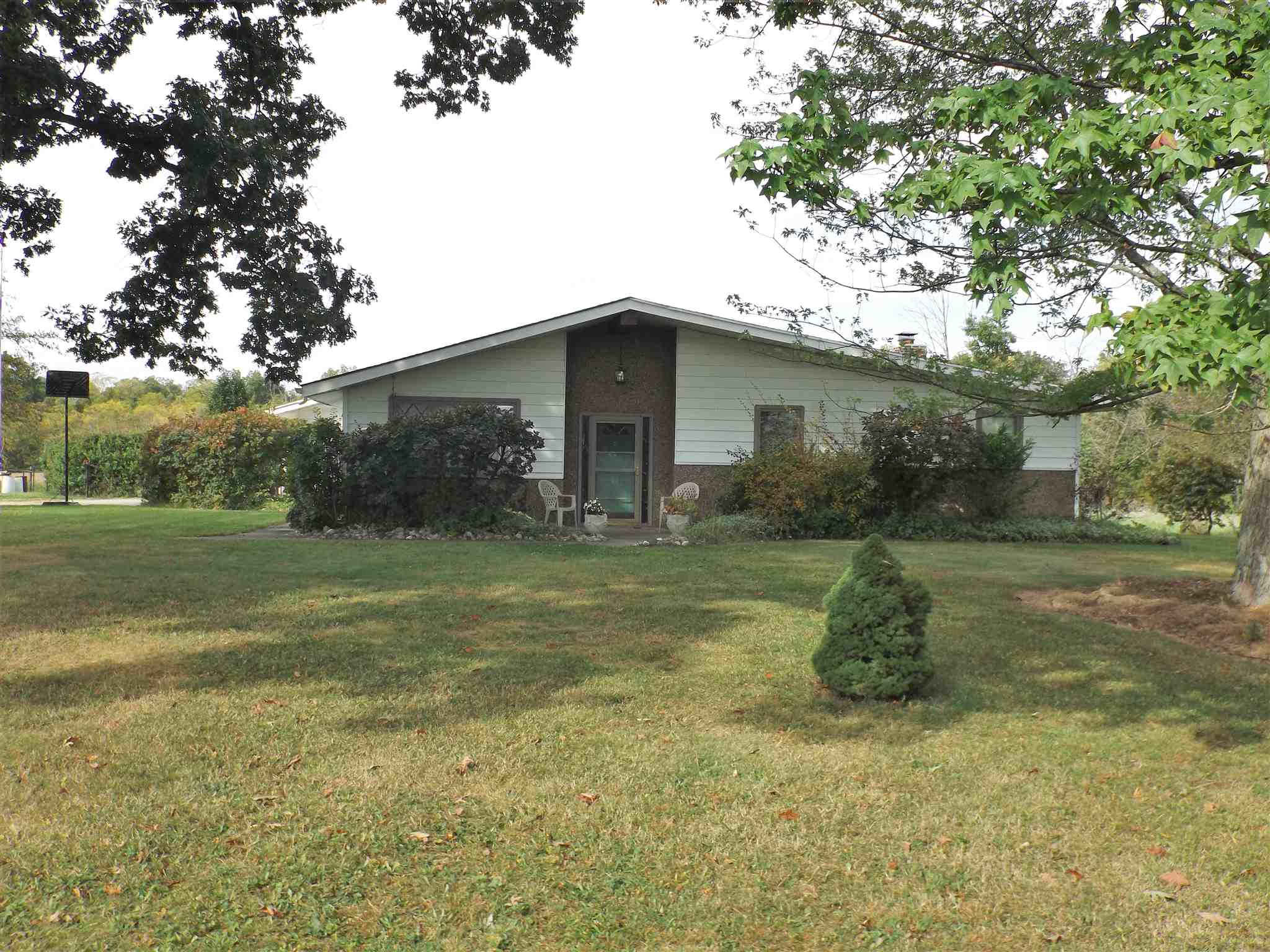10521 Bethel Road Fort Wayne, IN 46818 - Photo 2 of 25 Gallery Image 2