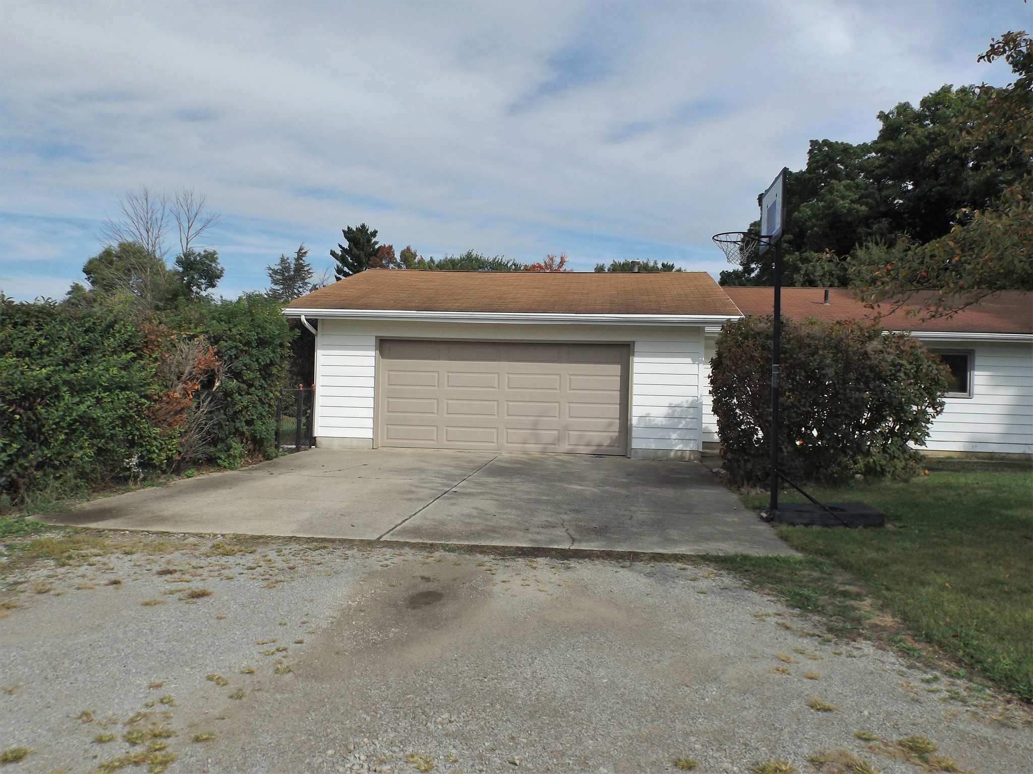 10521 Bethel Road Fort Wayne, IN 46818 - Photo 21 of 25 Gallery Image 21
