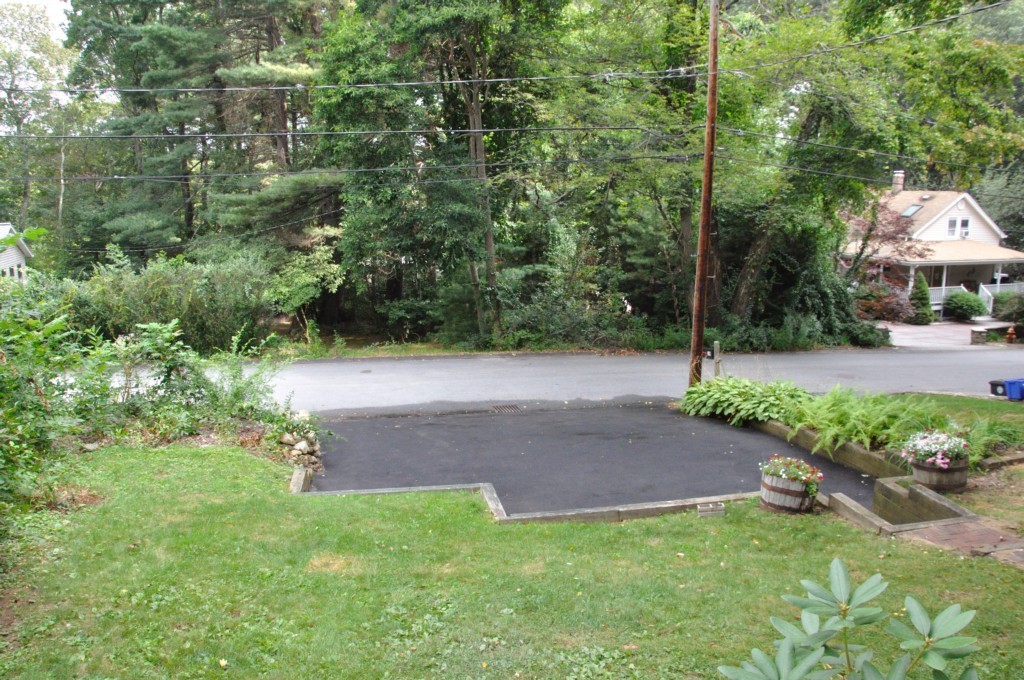 19 Hume Road Bedford, MA 01730 - Photo 10 of 30 Gallery Image 10