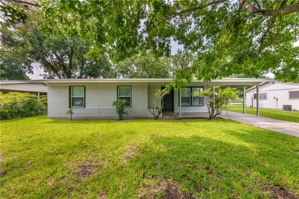 $1,850 | 1113 Sycamore Street, San Marcos, TX 78666