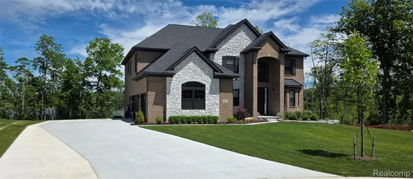 $879,900 | 6002 Monarch Drive, Clarkston, MI 48348