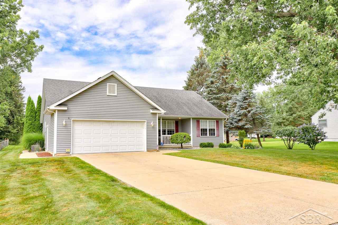 604 Bacon Road Saginaw, MI 48609 - Photo 5 of 62 50052163-4.JPG