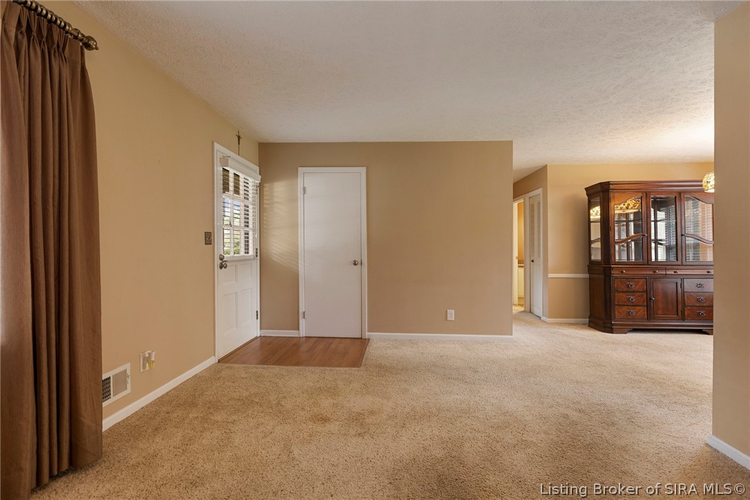 405 Hemlock Road Jeffersonville, IN 47130 - Photo 22 of 48