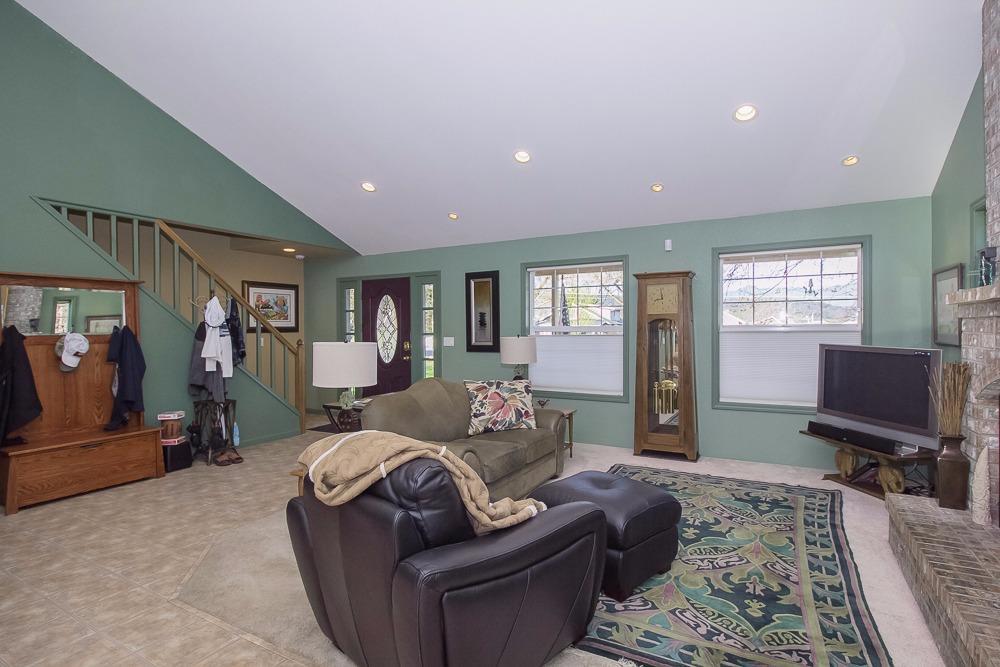 1619 Minear Road Medford, OR 97501 - Photo 4 of 23 Additional Photo
